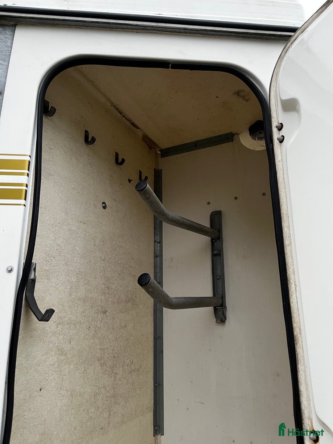 Hästtransporter  fordon & transport till salu: Behändigt släp årsmodell 2002 i Enskede - Annons 4