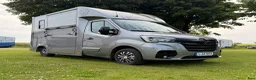 Hästlastbilar  fordon & transport till salu: Hästlastbil - Renault HORSEPARTNER VIGO - Annons 1