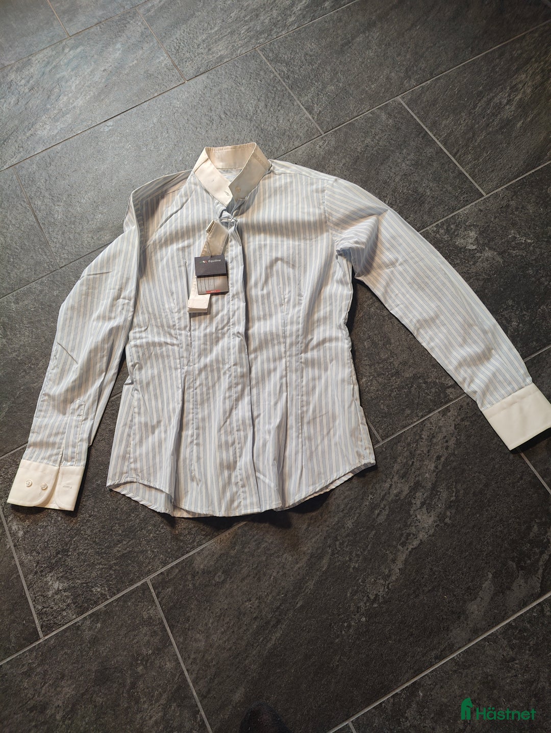 Övrig Ryttarutrustning ryttarutrustning till salu: Ny tävlingströja från Equliline storlek 44 i Ängelholm - Annons 2