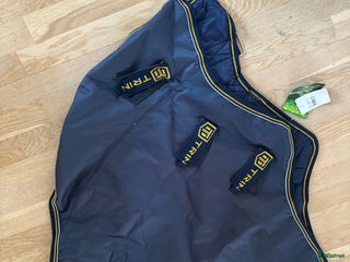 Täcken hästutrustning till salu: Hals och inner täcke. i Härryda - Annons 4