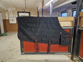 Täcken hästutrustning till salu: Lippo Supreme stalltäcke i Svenstavik - Annons 4