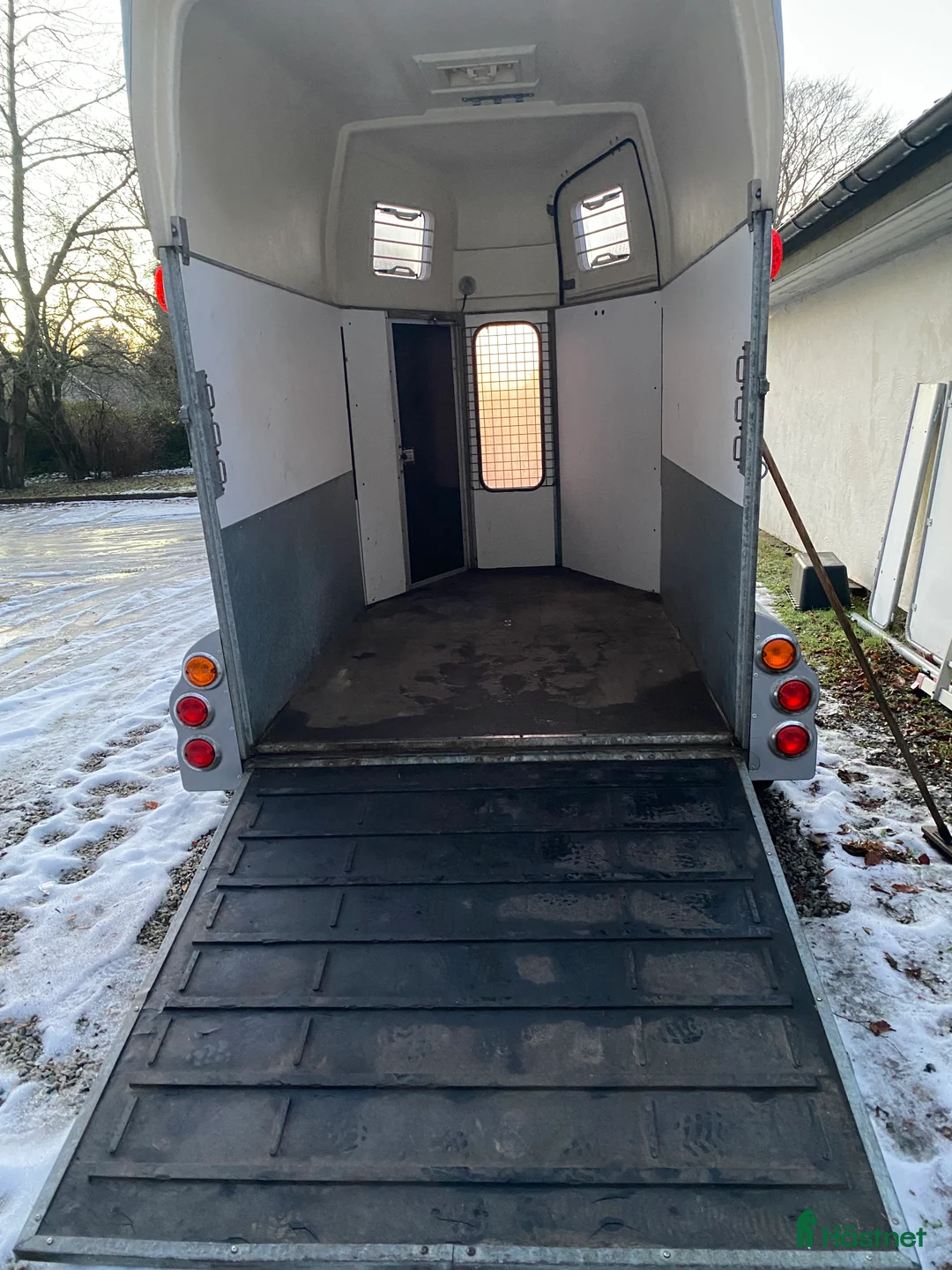 Hästtransporter  fordon & transport till salu: Thule star safir -07 i Lomma - Annons 2