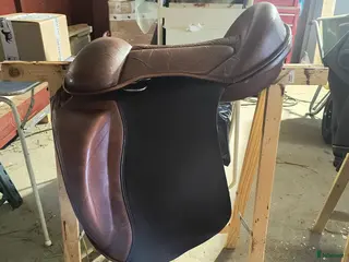 Sadlar hästutrustning Bomlös Eques sadel - Annons 1