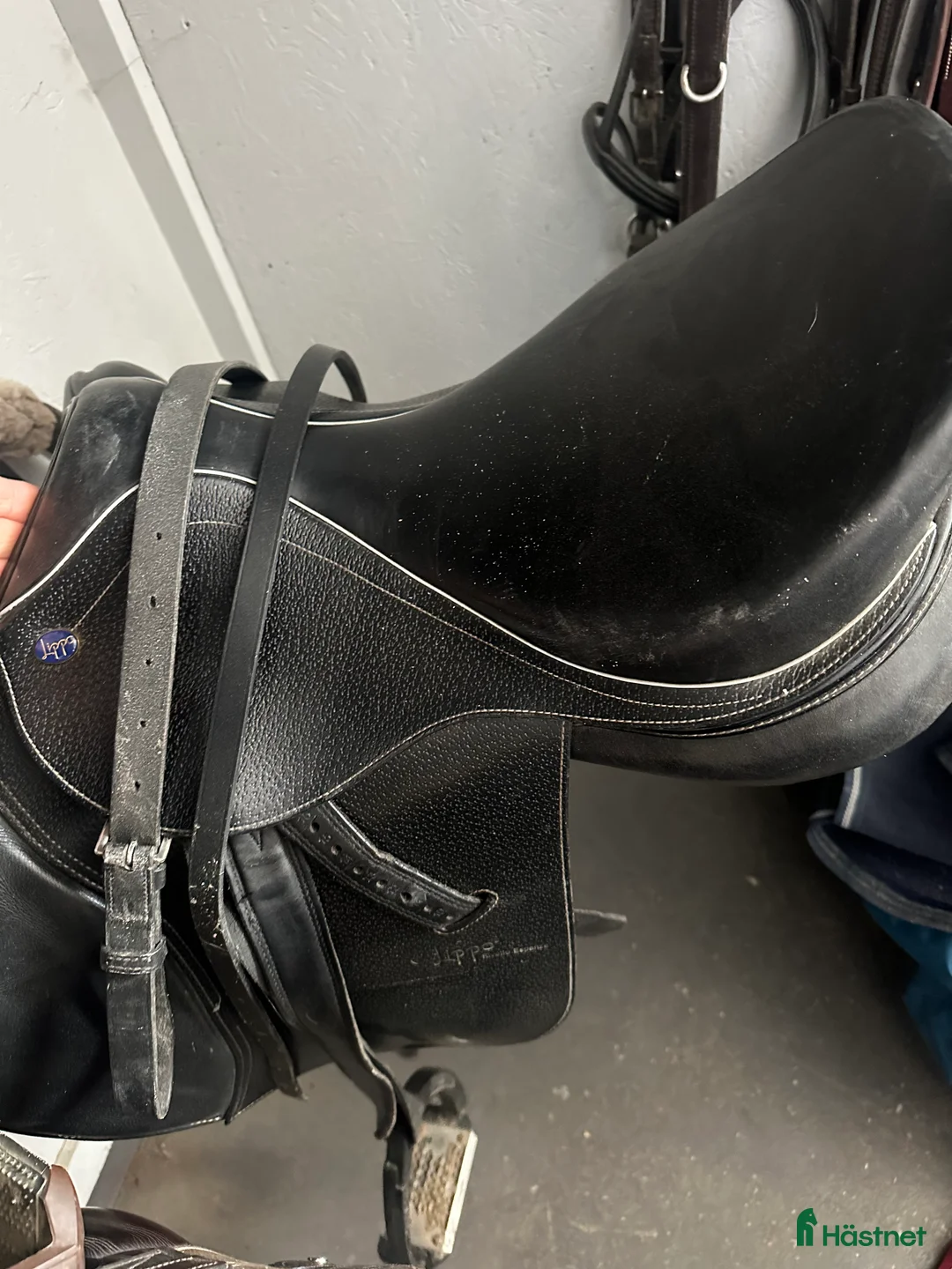 Sadlar hästutrustning till salu: Lippo Espanza hoppsadel  i Sollebrunn - Annons 2