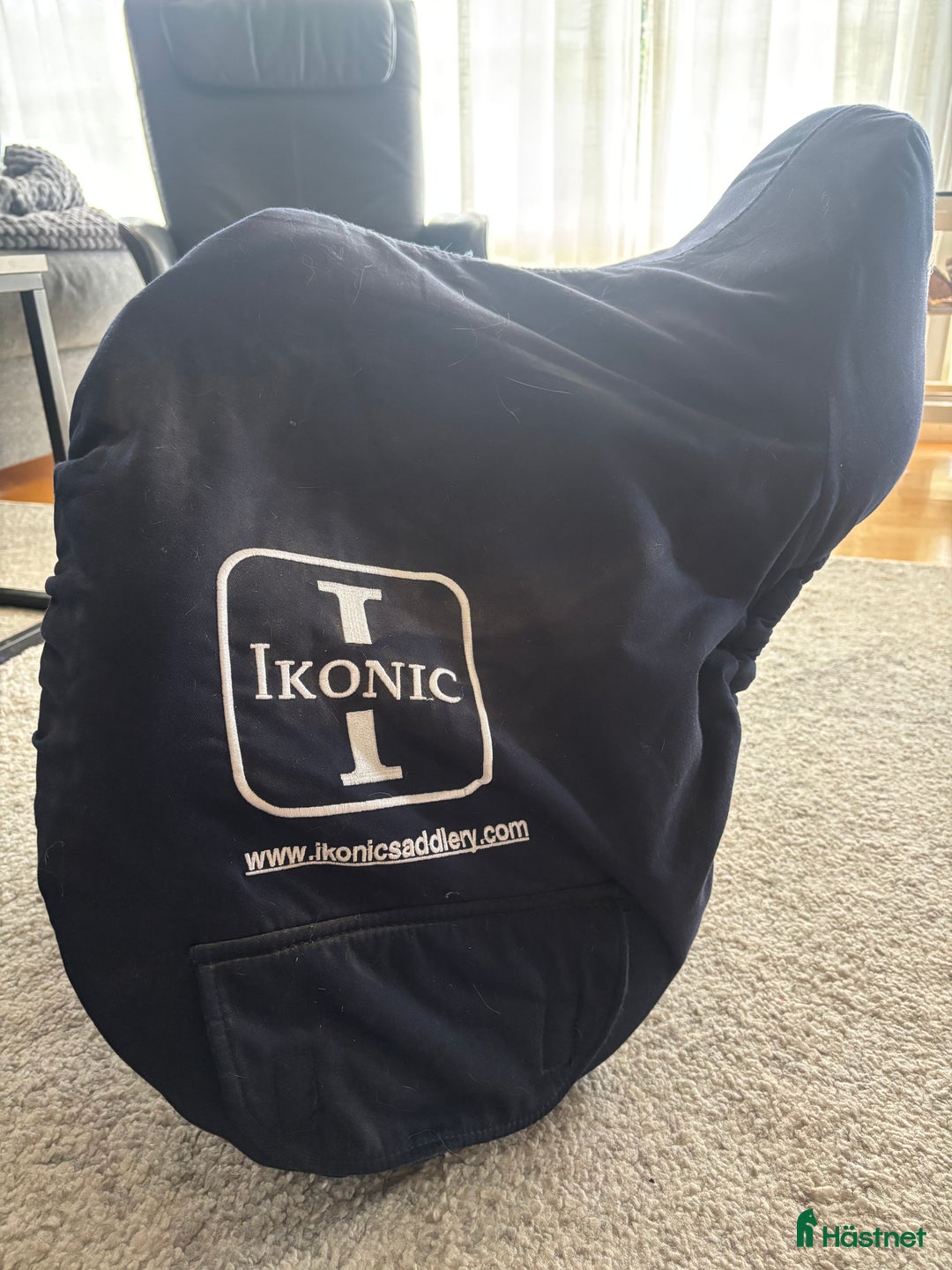 Sadlar hästutrustning till salu: Ikonic light hybrid 16,5” koppjärn i Karlstad - Annons 2