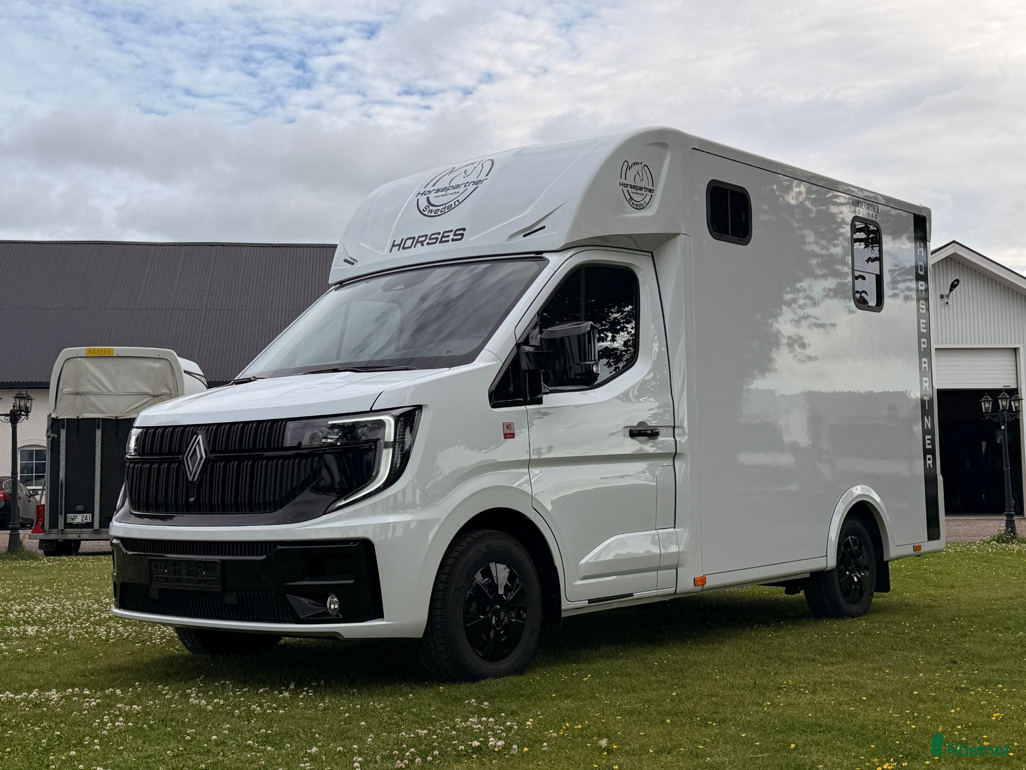 Hästlastbilar  fordon & transport till salu: Horsepartner Equimax Hästlastbil - Annons 3