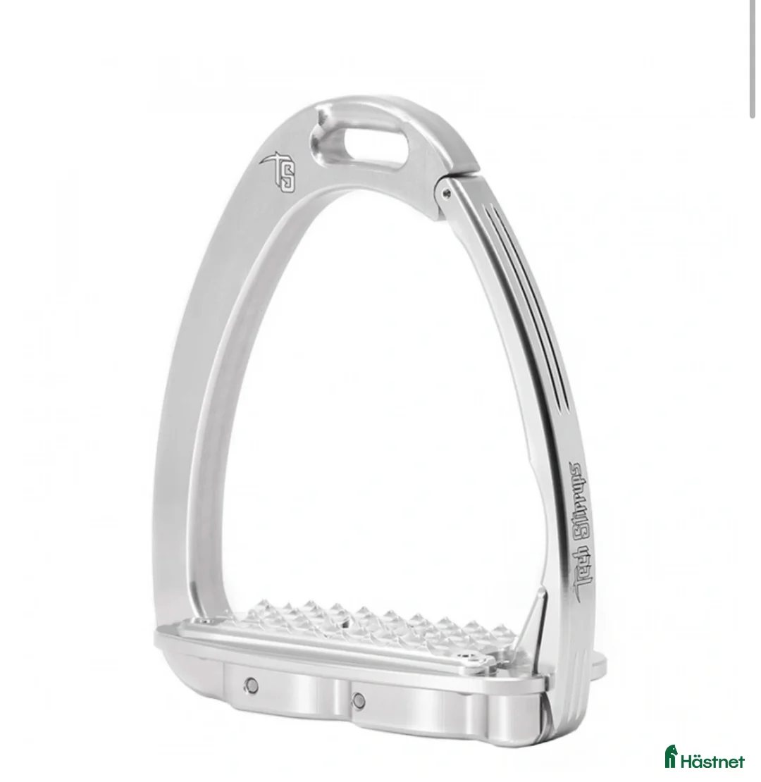 Stigbyglar hästutrustning till salu: Ser ut som nya! - Annons 1