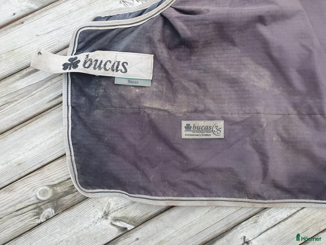 Täcken hästutrustning till salu: Regntäcken  - Annons 2