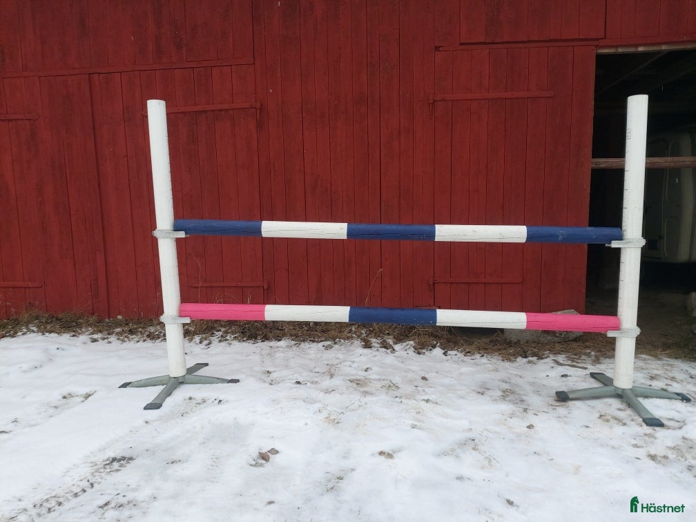 Övrig utrustning övrig utrustning till salu: Hinderstöd och bommar i Vadstena - Annons 9