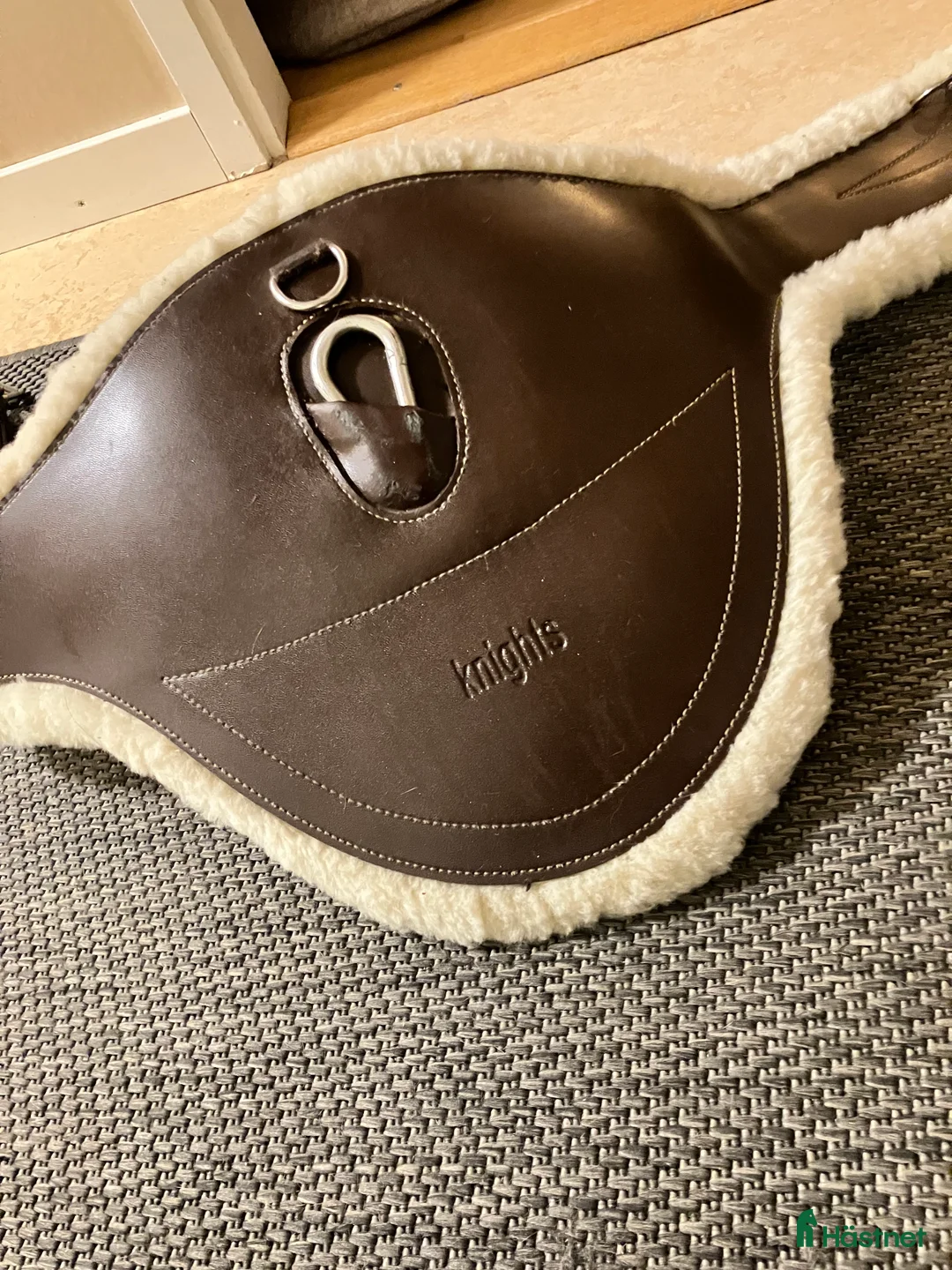 Sadeltillbehör hästutrustning till salu: Knights hoppgjord med fluff i Norrköping - Annons 1