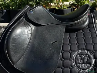 Sadlar hästutrustning till salu: Lippo Enzo i Hova - Annons 3