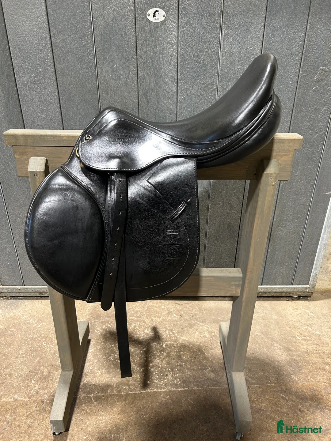 Sadlar hästutrustning till salu: Hoppsadel Jos Lansink i Hästveda - Annons 1