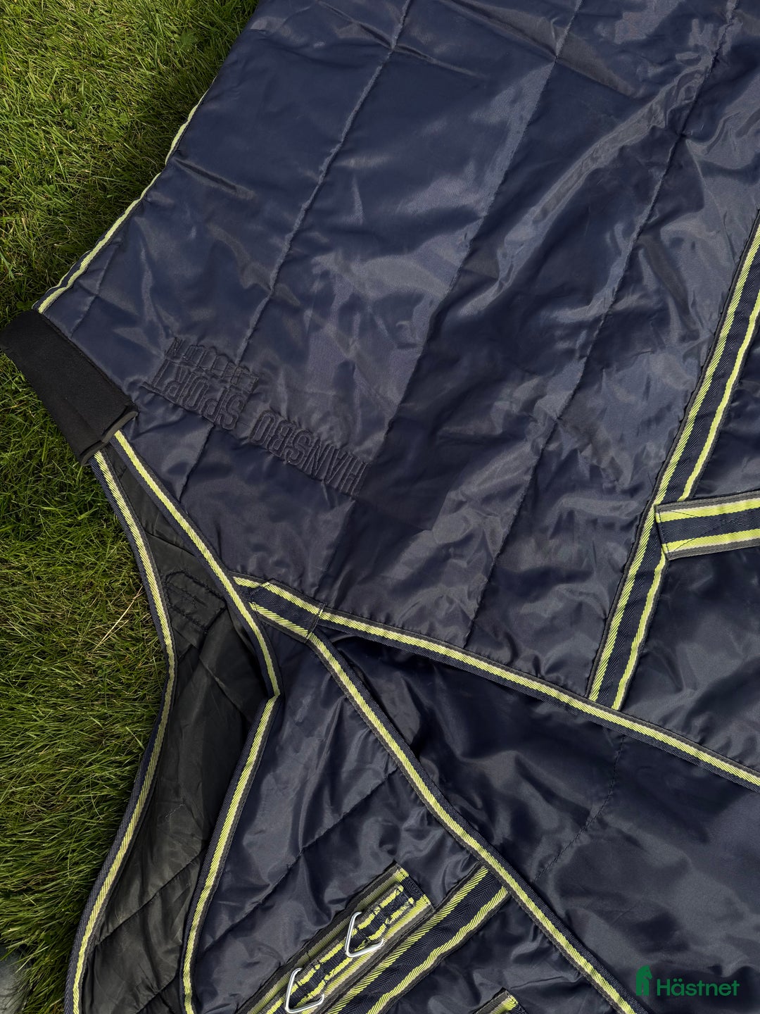 Täcken hästutrustning till salu: Nytt stalltäcke i Siljansnäs - Annons 2