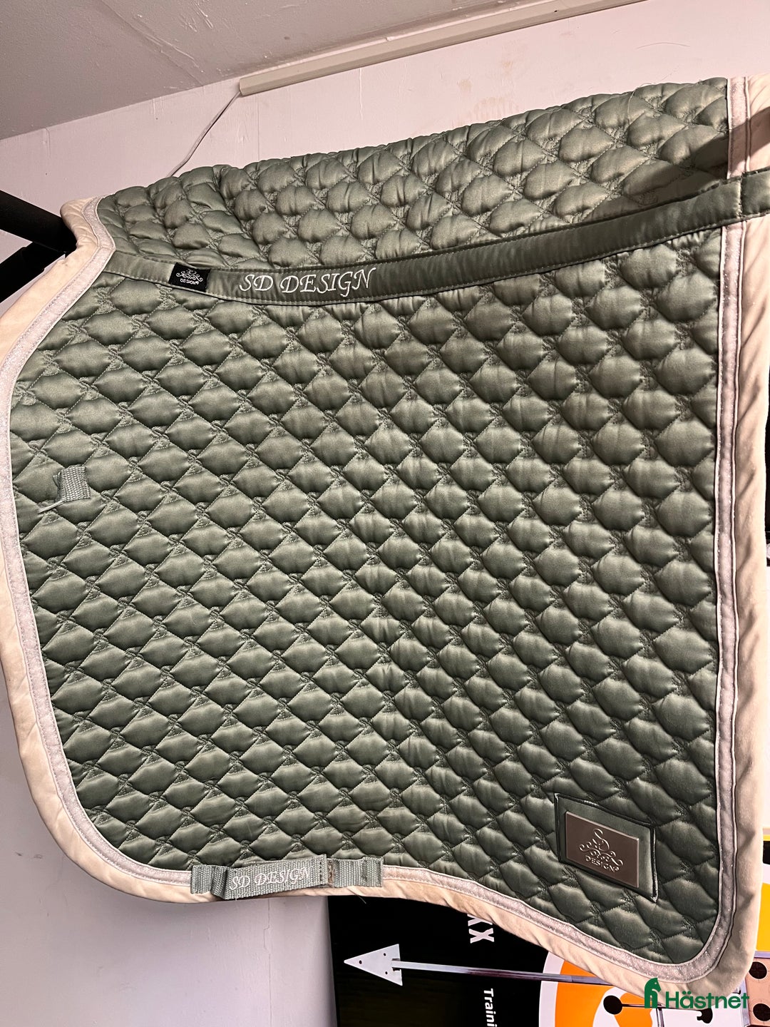 Schabrak & Vojlockar hästutrustning till salu: Sd design, dressyr schabrak  i Holsbybrunn - Annons 2