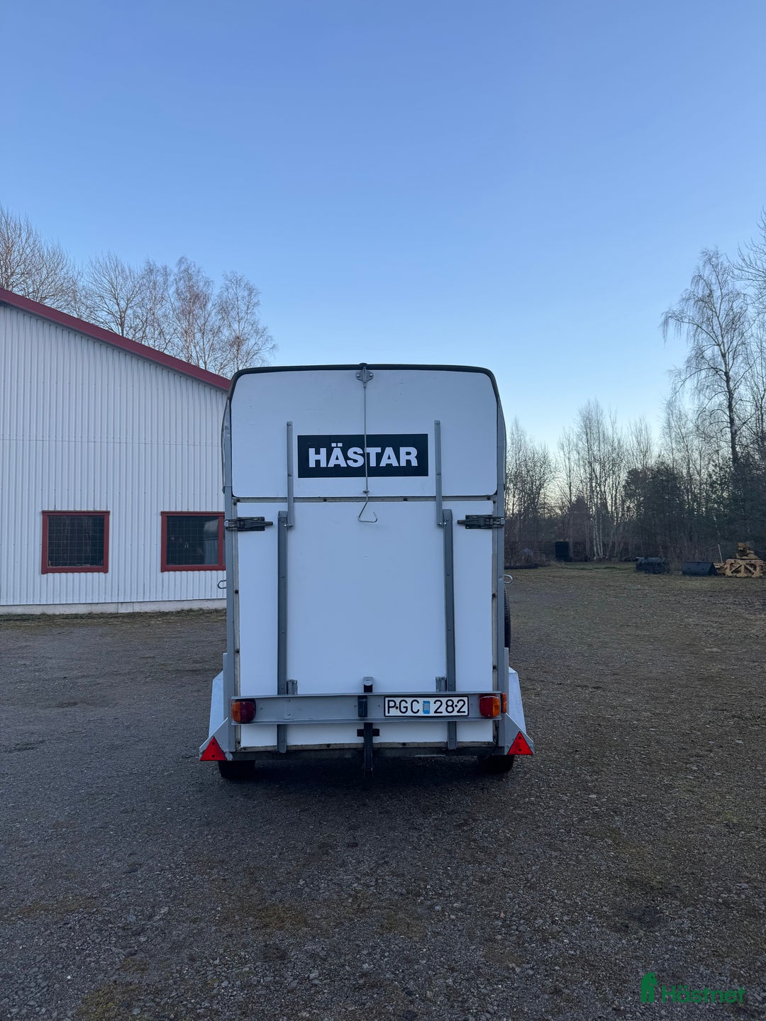 Hästtransporter  fordon & transport till salu: Renoverat tranesläp i Lidköping - Annons 2