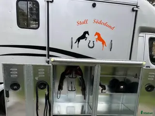 Sadeltillbehör hästutrustning Helt nytt sadelskåp i Rimbo - Annons 1