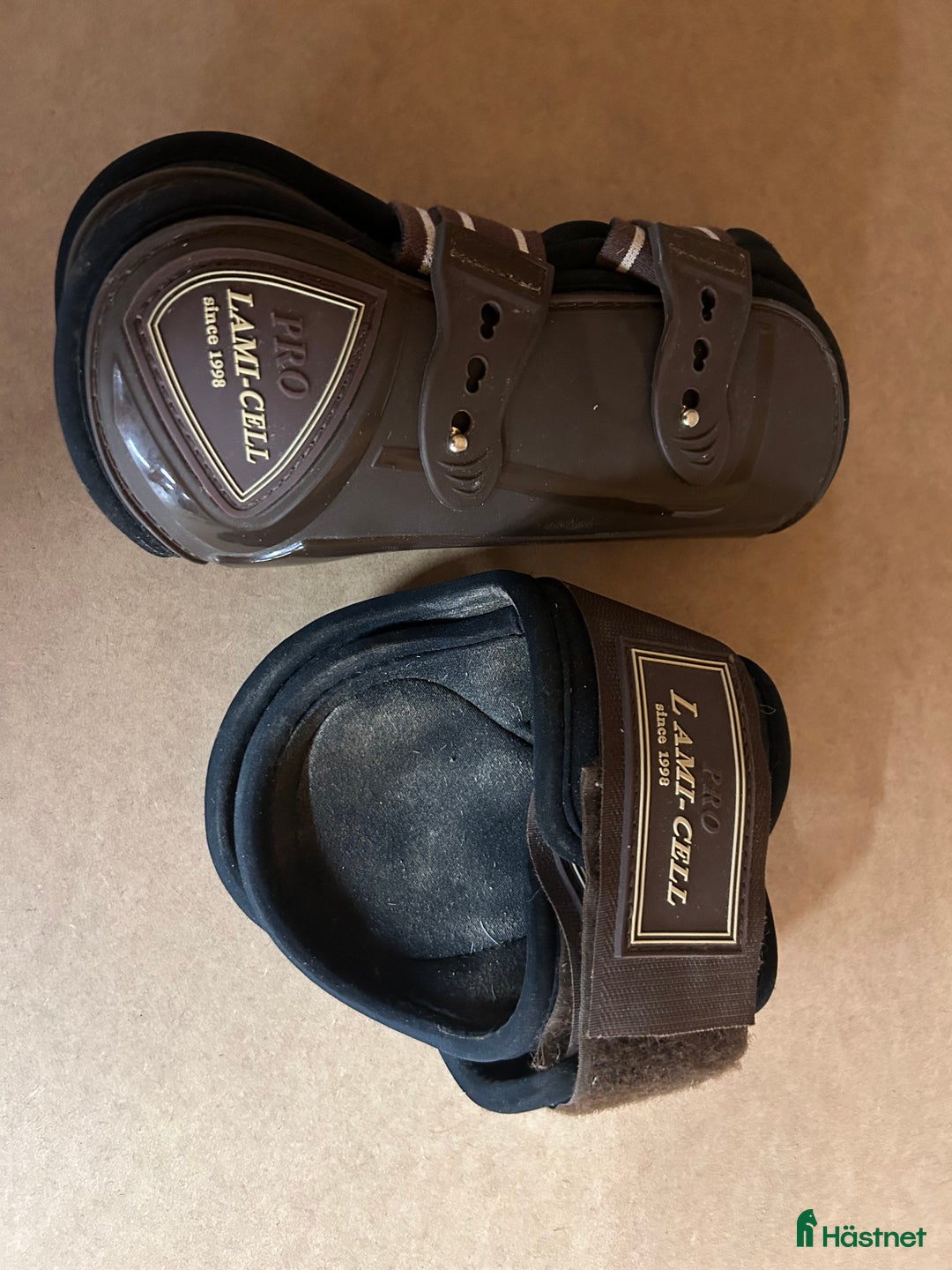 Benskydd hästutrustning till salu: Bruna Lami-cell 4-pack, S  i Värmdö - Annons 1