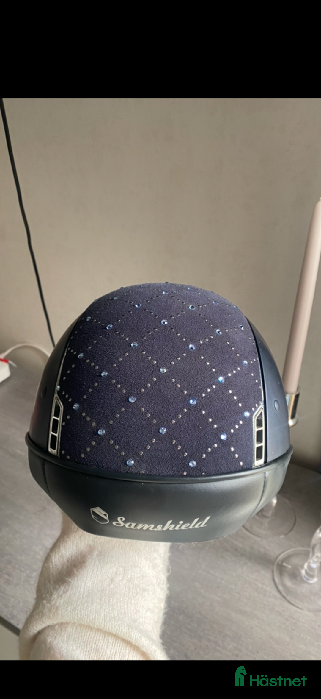 Hjälmar ryttarutrustning till salu: Miss samshield hjälm i Eldsberga - Annons 2