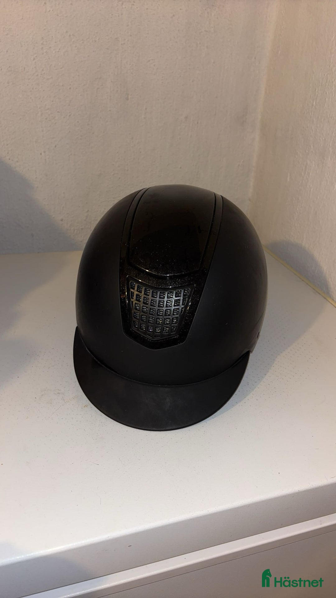 Hjälmar ryttarutrustning till salu: Två hjälmar säljes 🥰 i Ekeby - Annons 2