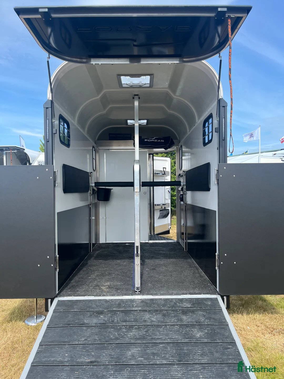 Hästtransporter  fordon & transport till salu: Forzab EQ3 med stor sadelkammare i Klippan - Annons 8