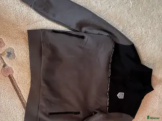 Jackor & Kavajer ryttarutrustning till salu: Maya delorez tjocktröja XL - Annons 2