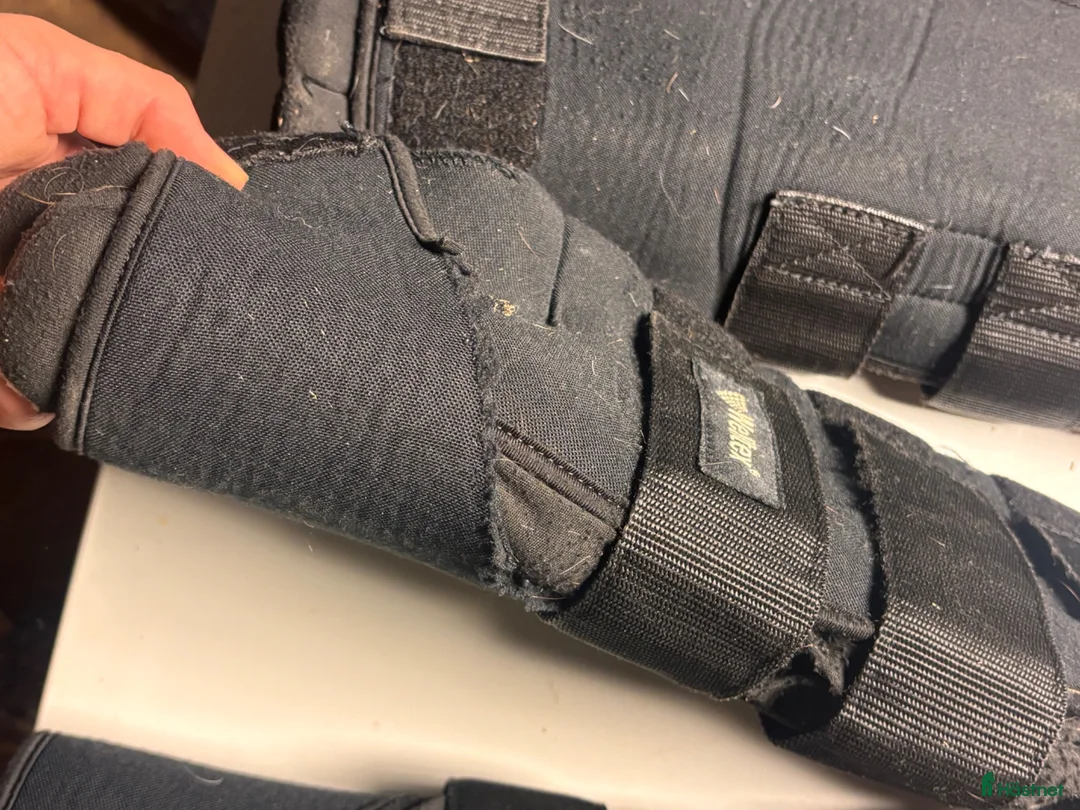 Benskydd hästutrustning till salu: Back on track quick wraps - Annons 4