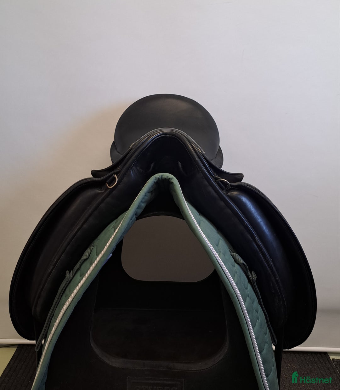 Sadlar hästutrustning till salu: Edinburgh 16,5 3 i Färnäs - Annons 2