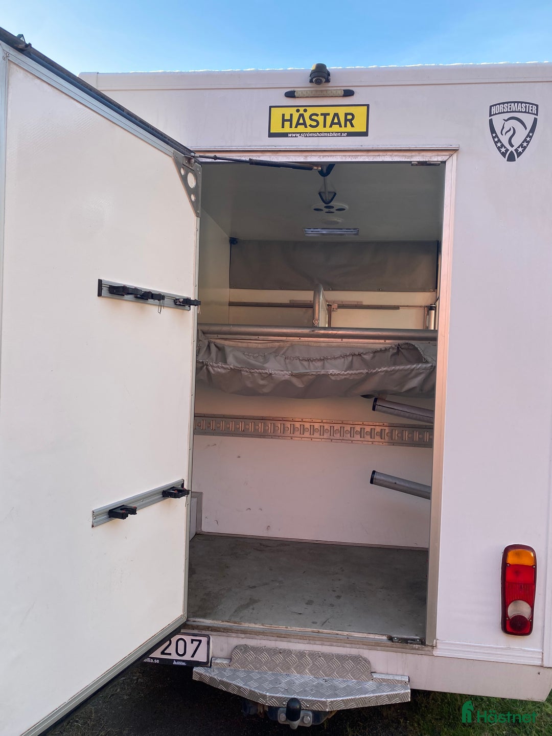 Hästlastbilar  fordon & transport till salu: B-korts hästlastbil med hög lastvikt i Norrköping - Annons 5