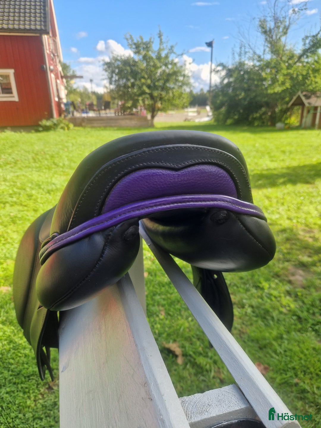 Sadlar hästutrustning till salu: Ponnysadel hoppning 15 tum  i Månkarbo - Annons 5