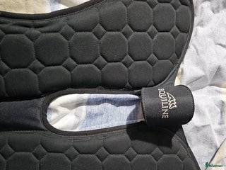 Sadeltillbehör hästutrustning till salu: Equiline balancer pad i Söråker - Annons 22