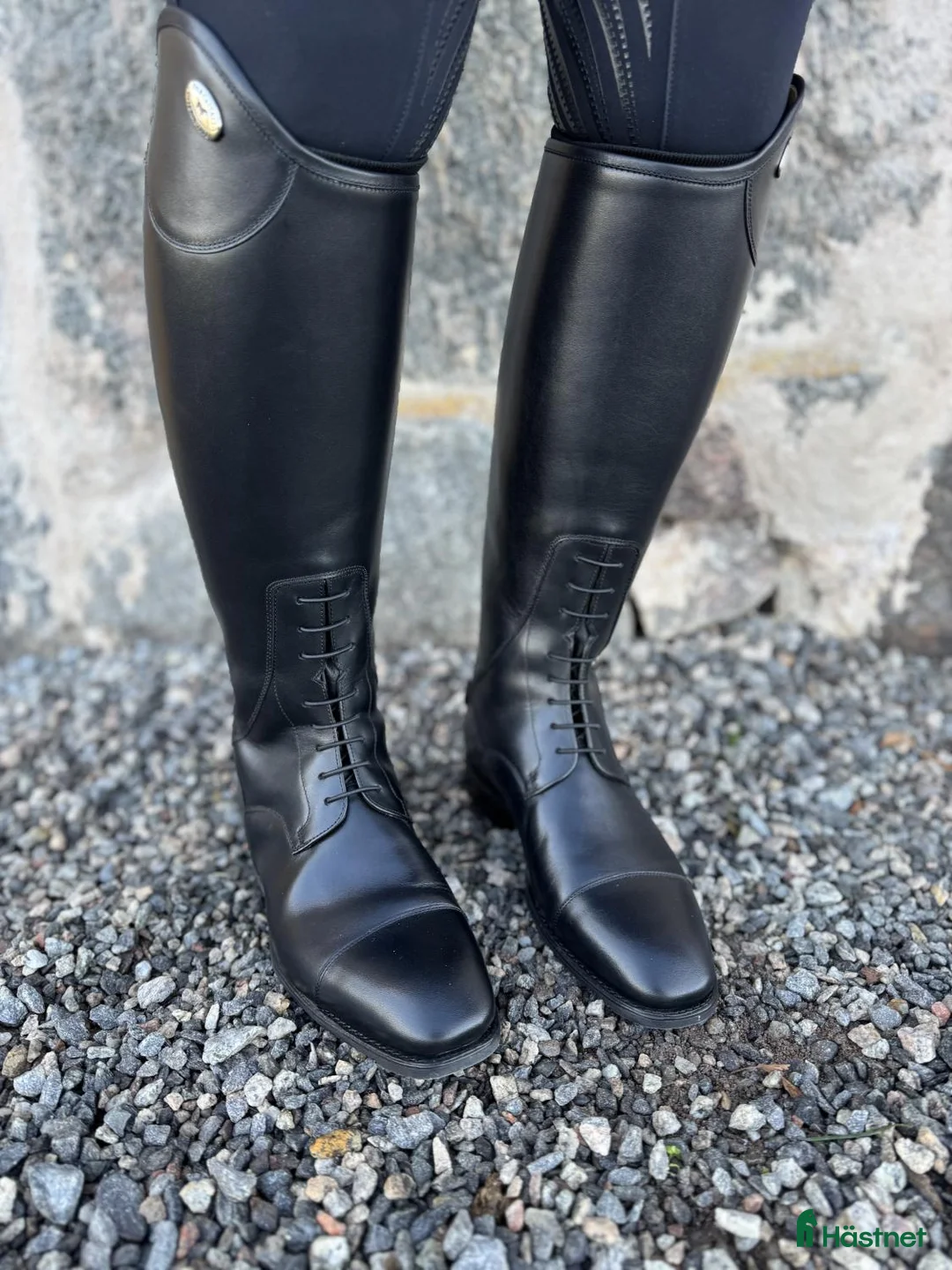 Ridstövlar ryttarutrustning till salu: De Niro Roberto 40 i Strömsholm - Annons 1