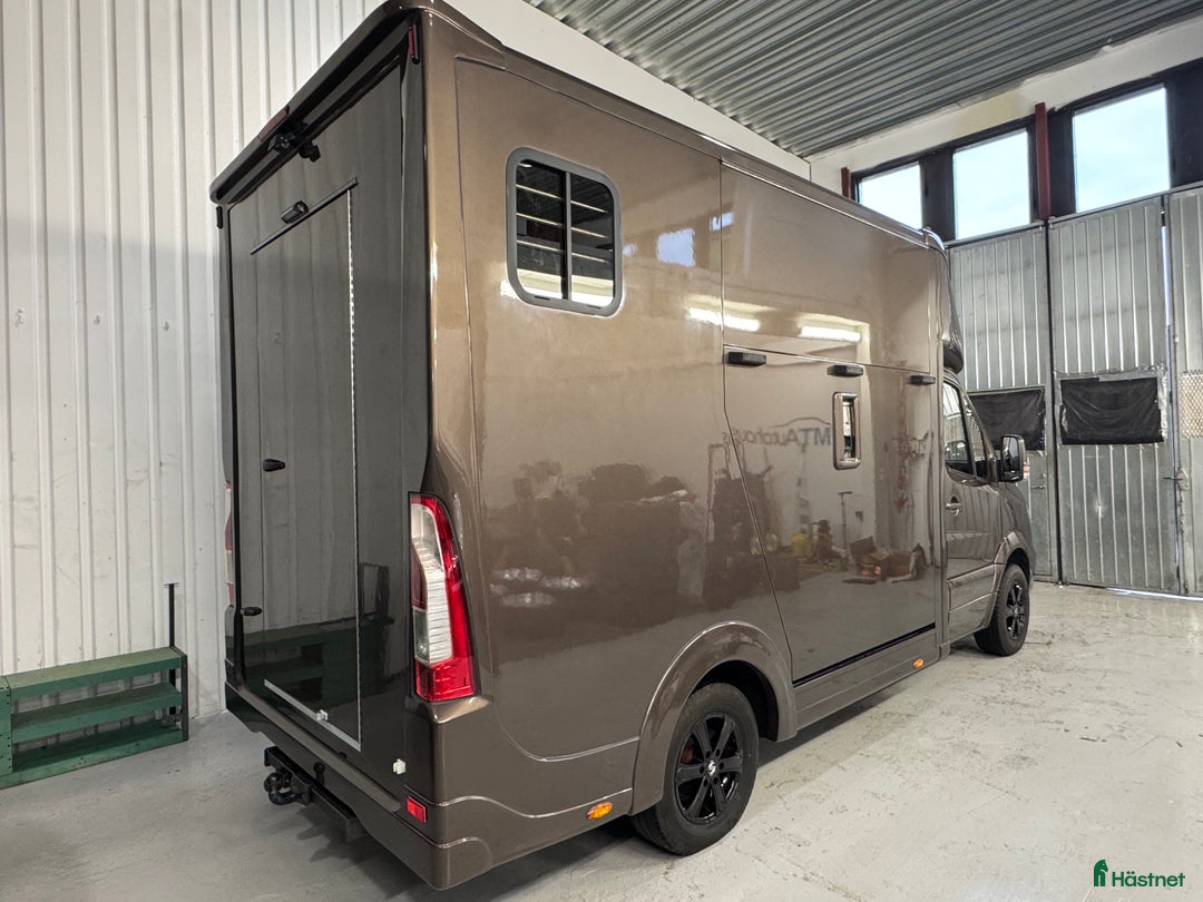 Hästlastbilar  fordon & transport till salu: Nybyggd Hästlastbil på Mercedes Sprinter 316 CDi i Partille - Annons 3