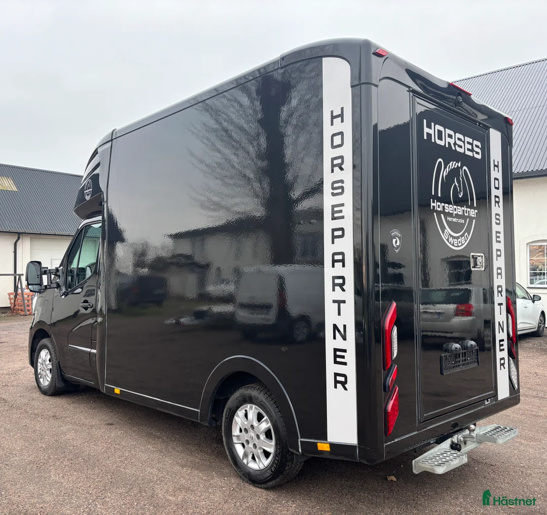 Hästlastbilar  fordon & transport till salu: Renault Master Paragan hästbil i Laholm - Annons 7