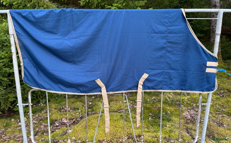 Täcken hästutrustning till salu i Rimbo - Annons 18