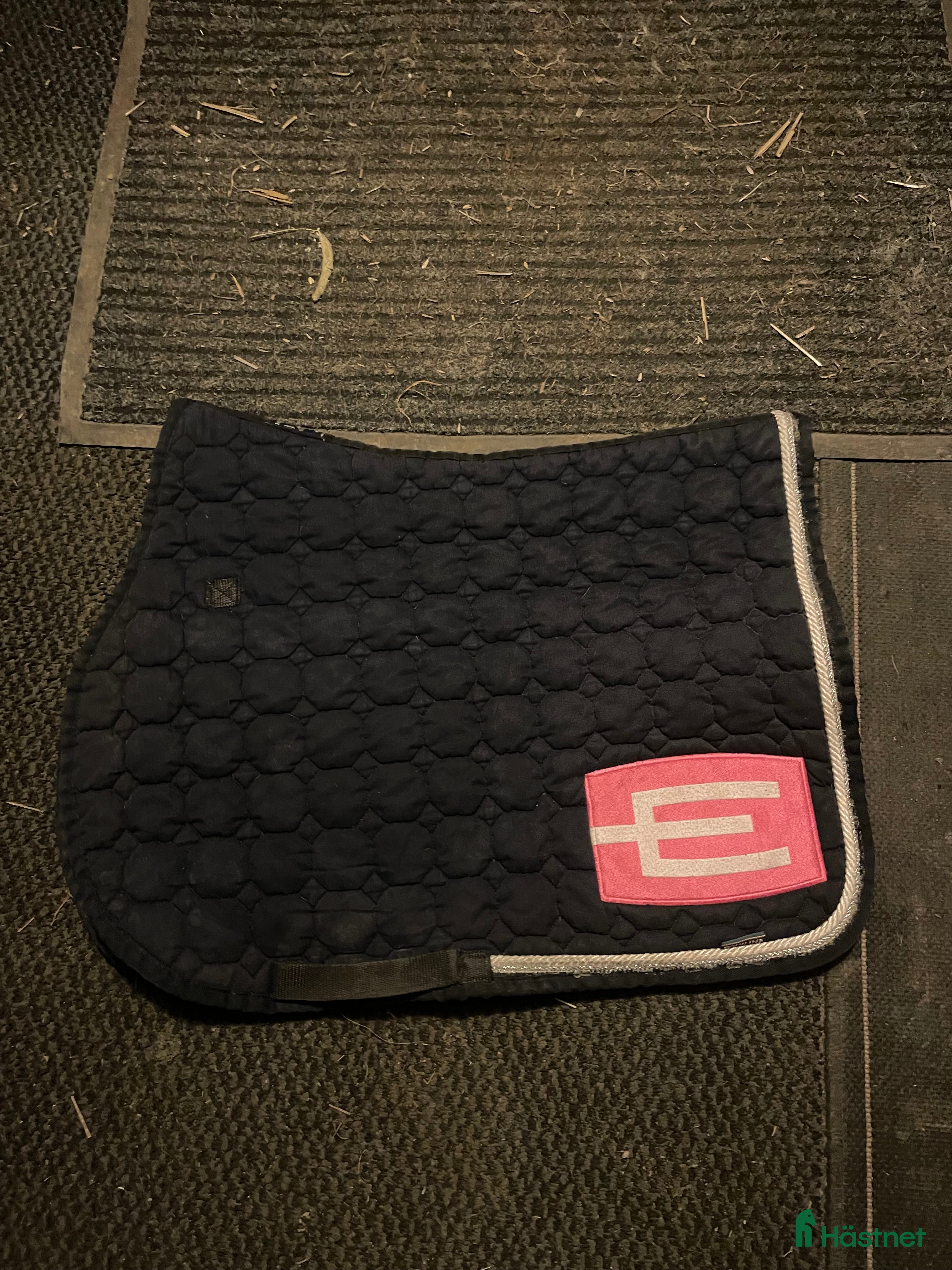 Schabrak & Vojlockar hästutrustning till salu: Equiline schabrak  i Ödåkra - Annons 1