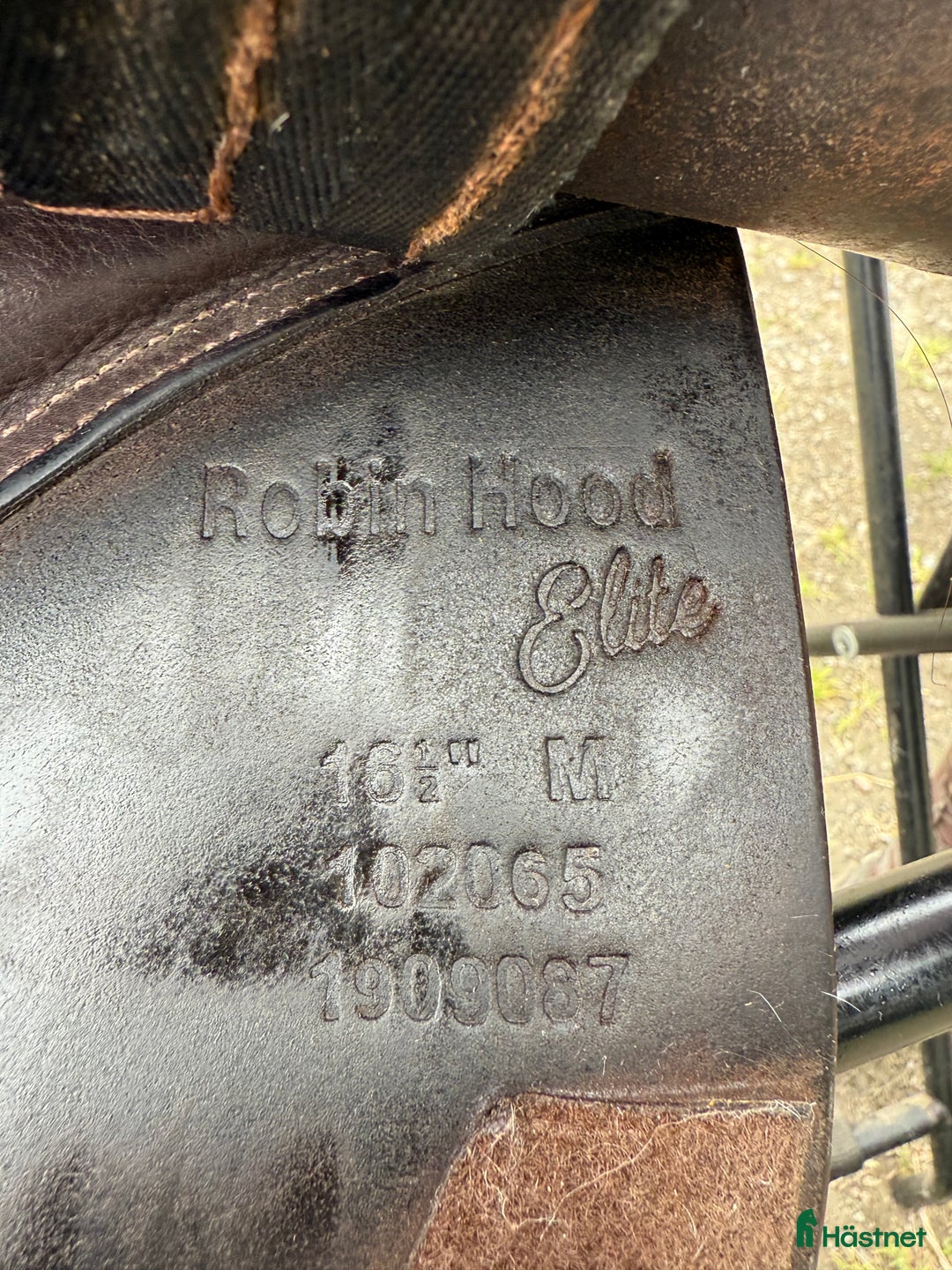 Sadlar hästutrustning till salu: Jätte fin sadel till salu i Fjärås - Annons 6