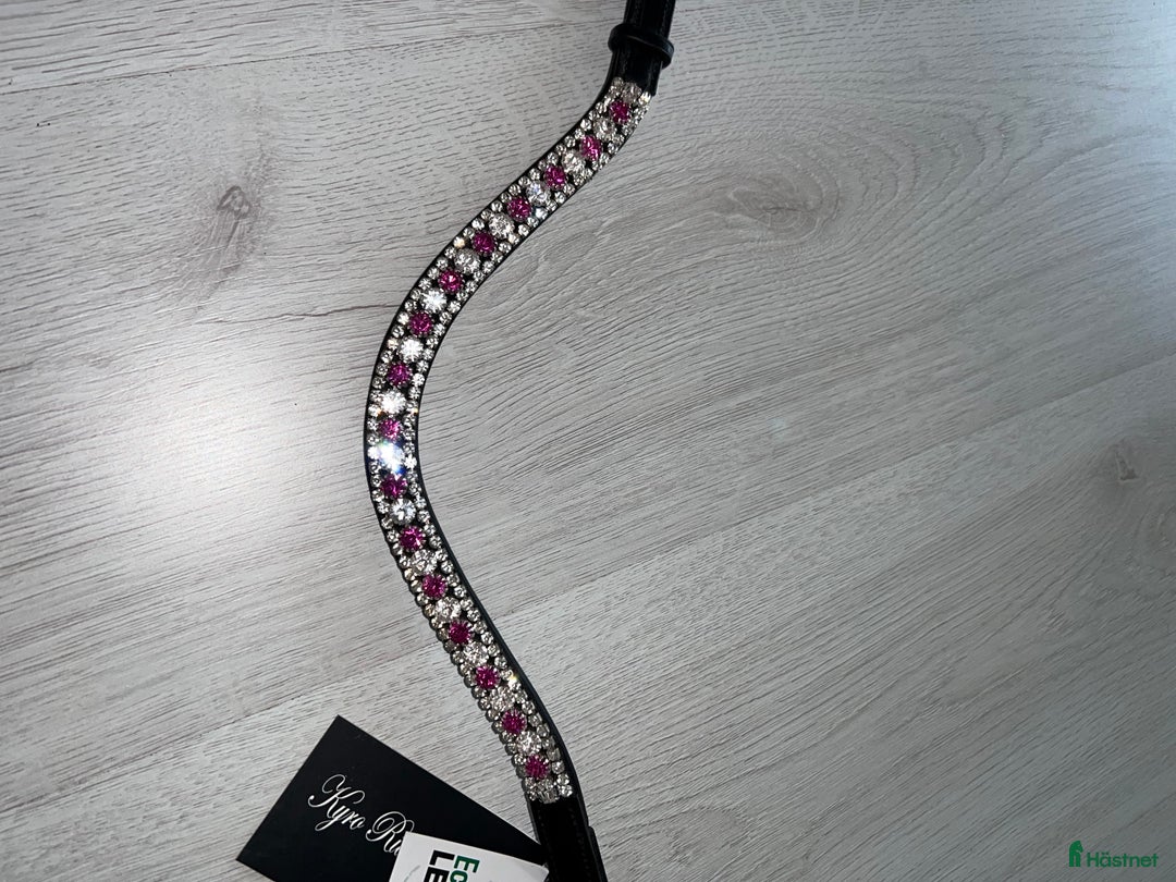 Träns hästutrustning till salu: Rosa/silver blingpannband i Hudiksvall - Bild 5