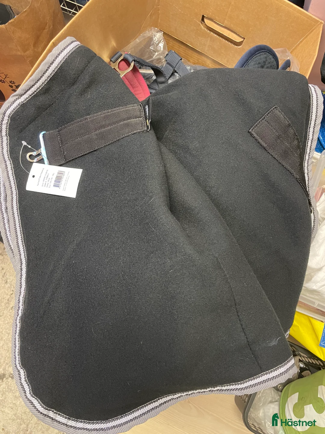 Täcken hästutrustning till salu: Nytt fleecetäcke stl 135 i Vikingstad - Annons 1