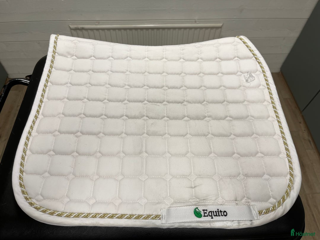 Schabrak & Vojlockar hästutrustning till salu: Fint Equito schabrak  i Burseryd - Annons 2