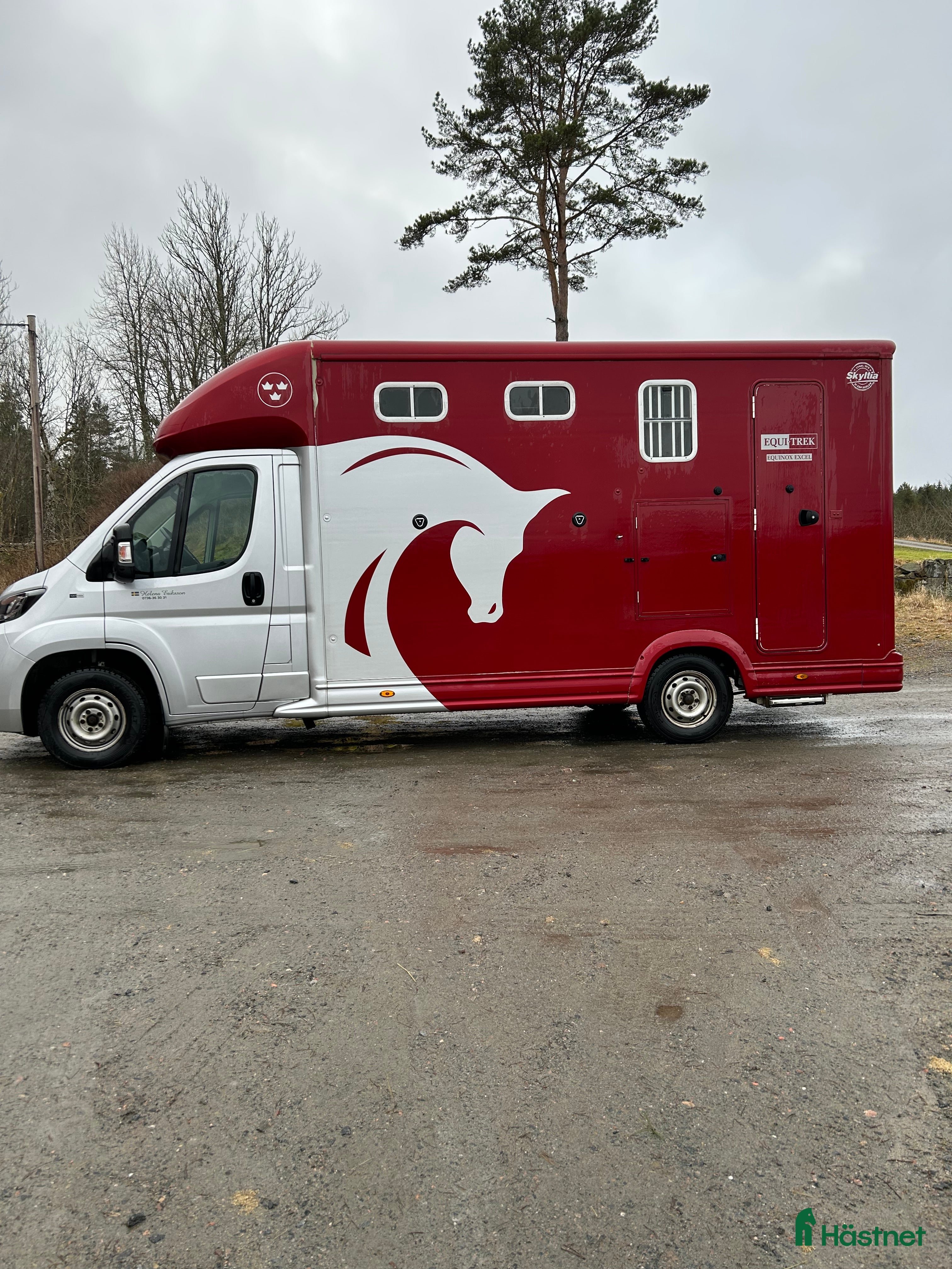 Hästlastbilar  fordon & transport till salu: Unik b-kortsbuss med bodel bak🤩 - Annons 4