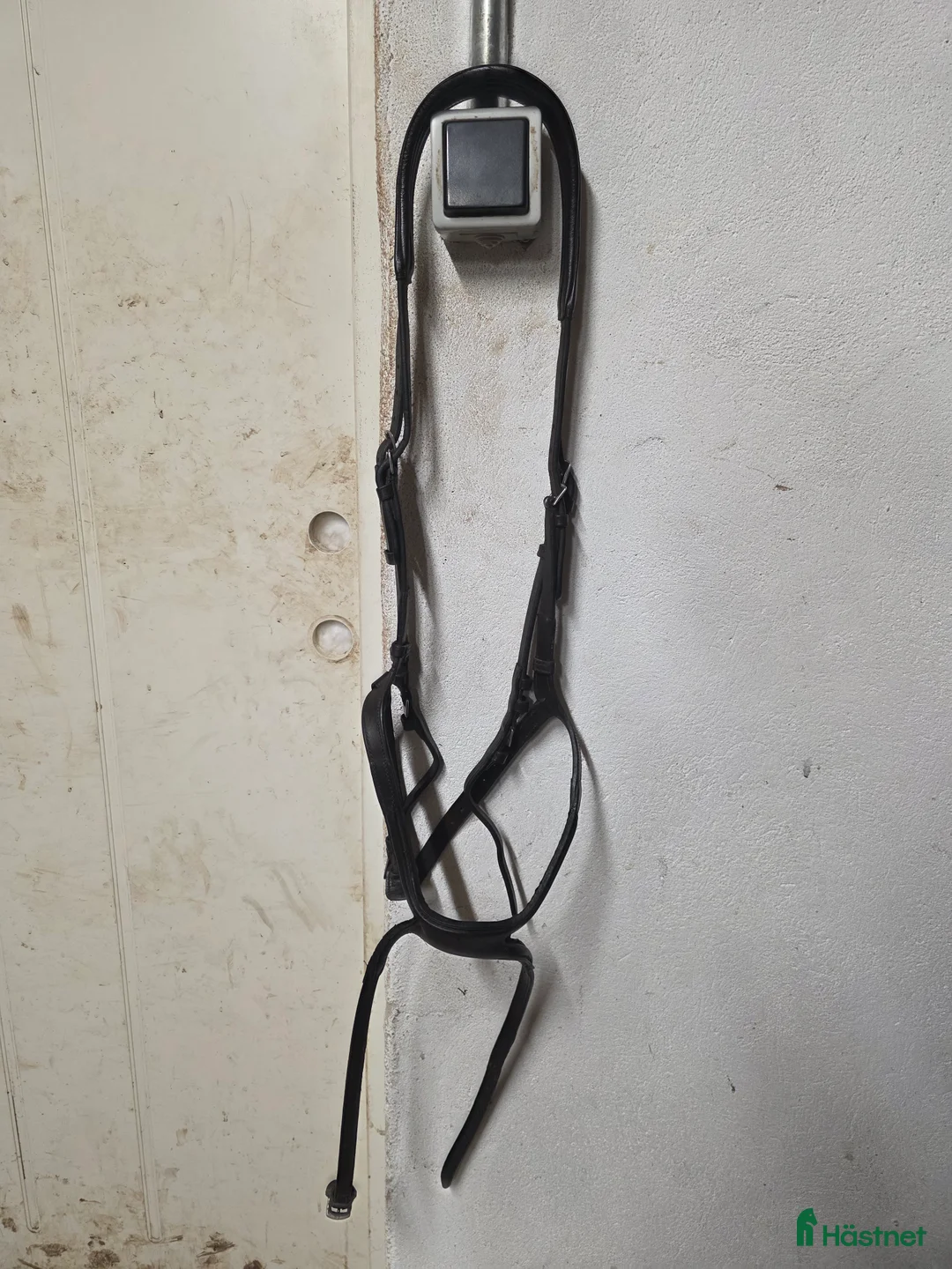 Träns hästutrustning till salu: Brunt träns, storlek full.  i Gudhem - Annons 2