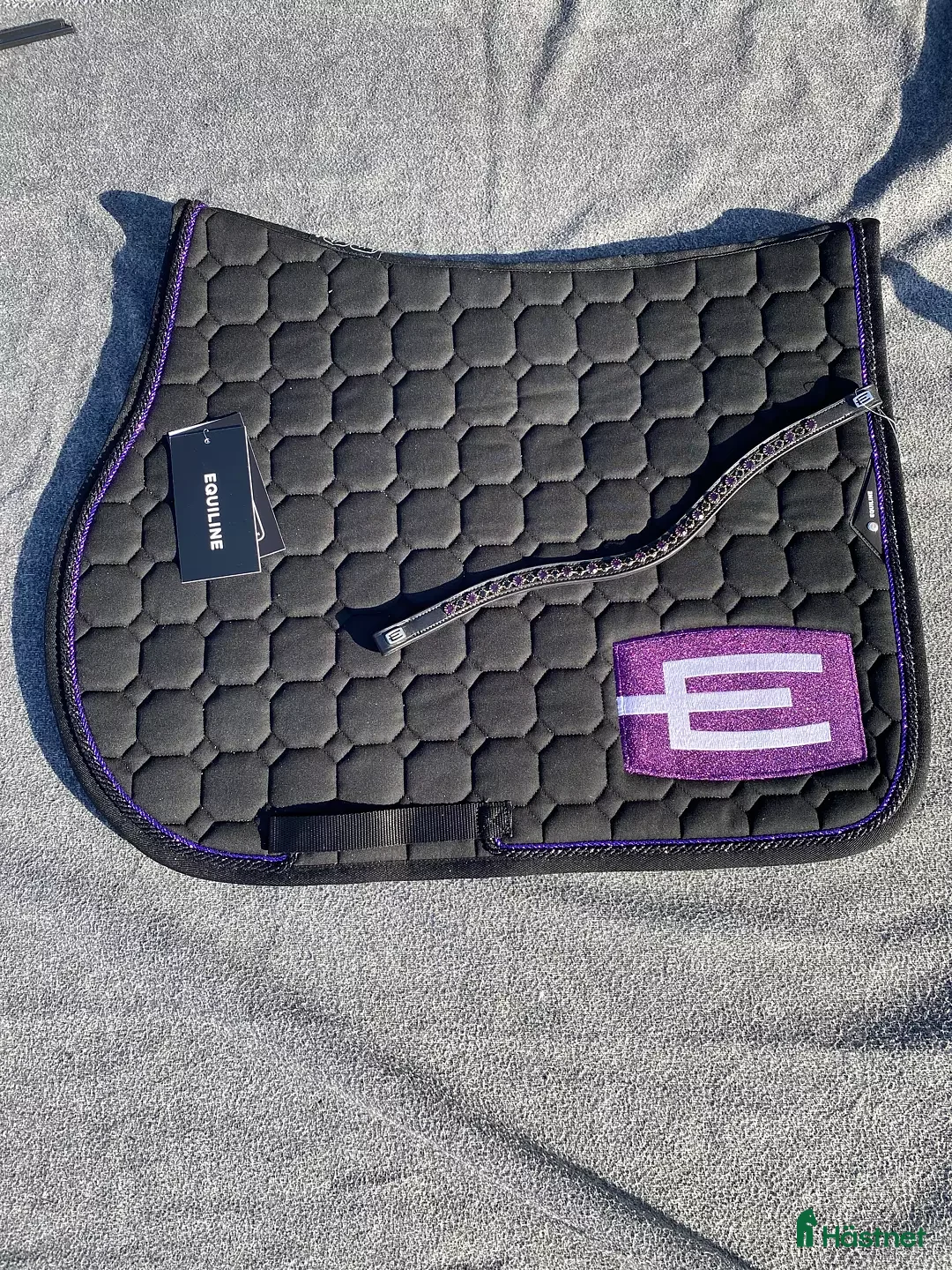 Schabrak & Vojlockar hästutrustning till salu: Ny skick lila equality line 💜 i Stockholm - Annons 2