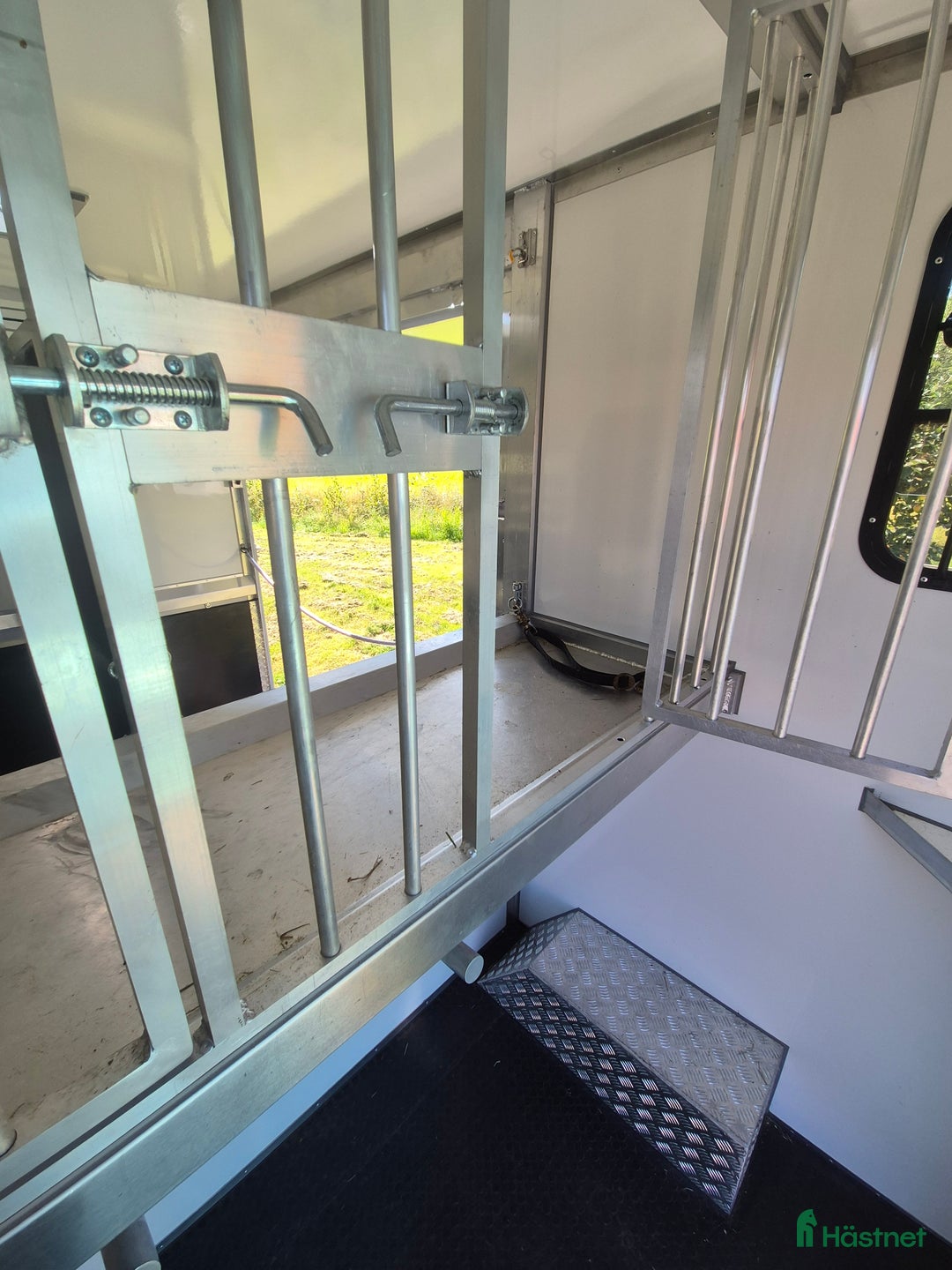 Hästlastbilar  fordon & transport till salu: Bkortsbuss under 6m foderbord i Falun - Annons 12