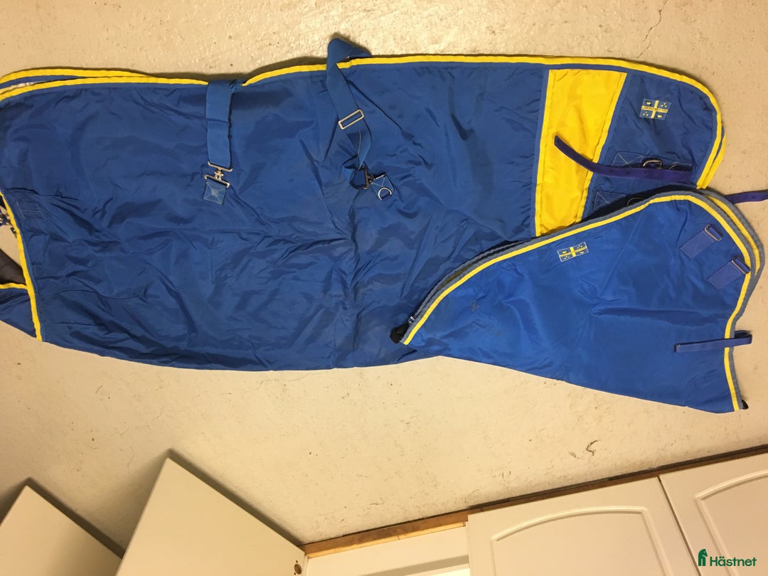 Täcken hästutrustning till salu: Täcken och transportskydd  i Jönköping - Annons 1