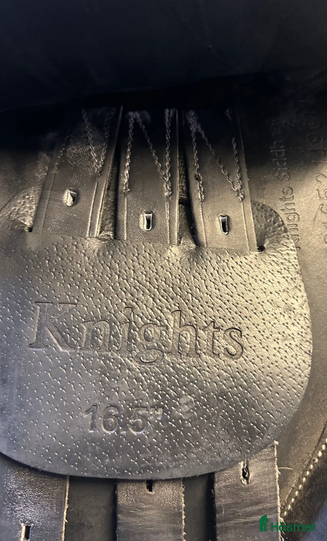 Sadlar hästutrustning till salu: Riktigt fin knights sadel   i Åkersberga - Annons 3