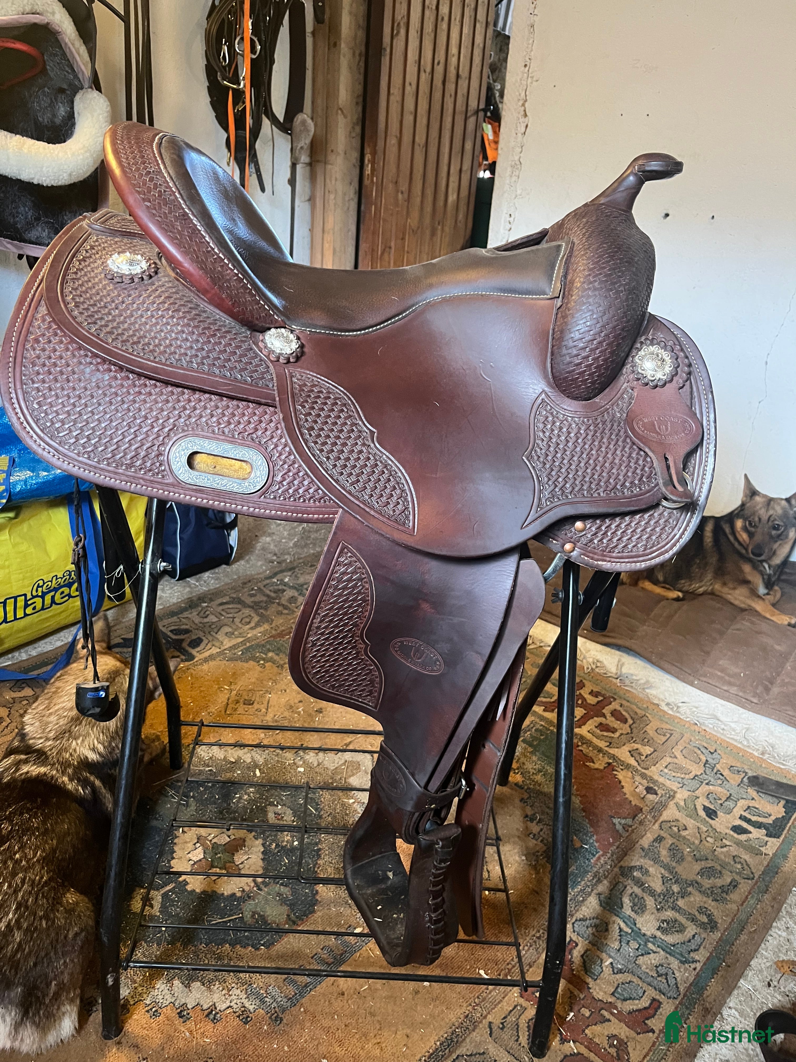 Sadlar hästutrustning till salu: West coast westernsadel i Ödsmål - Annons 1