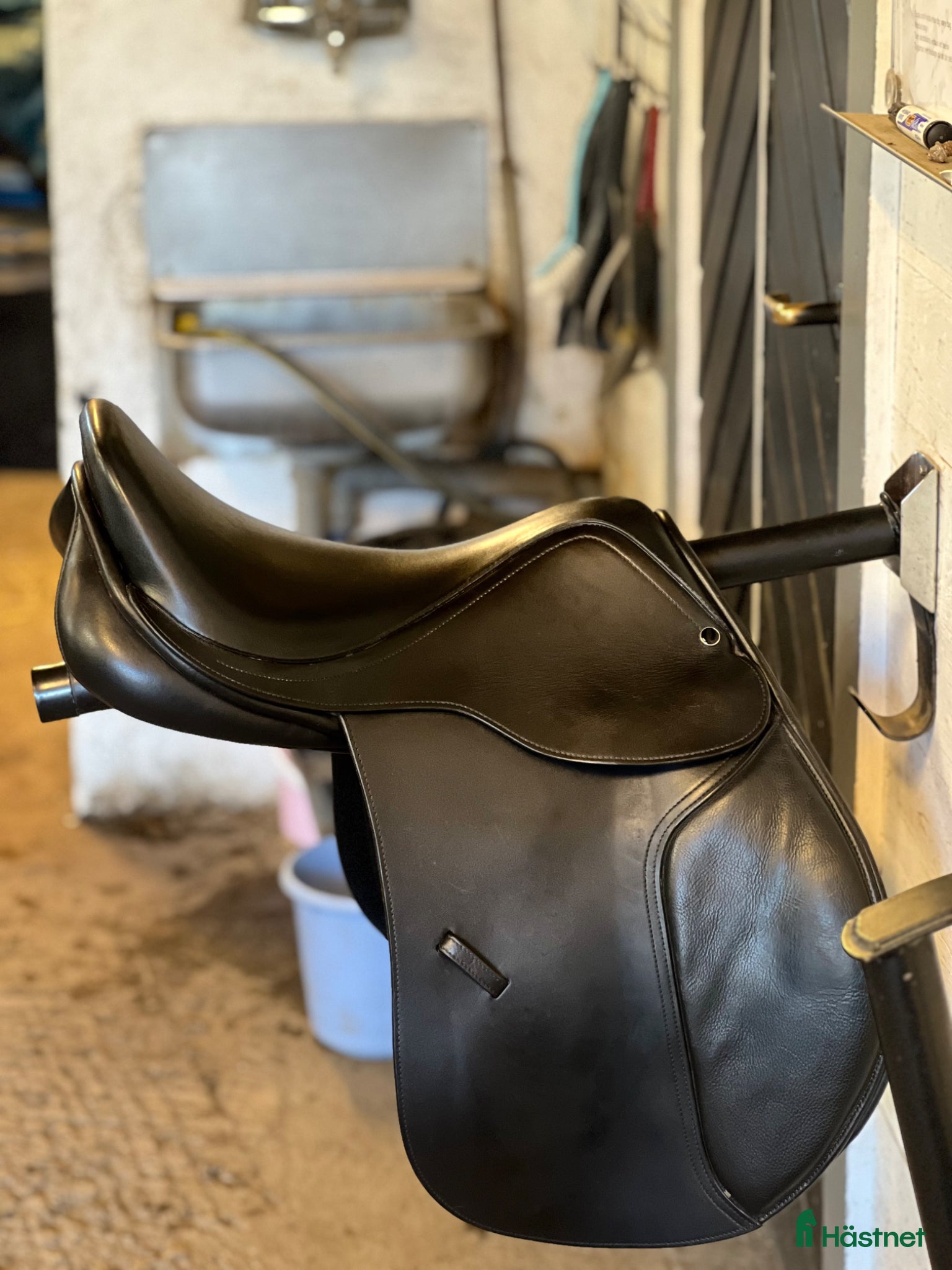 Sadlar hästutrustning Allroundsadel 17” svart läder - Annons 2