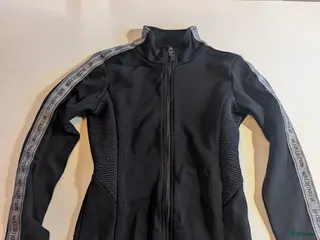 Övrigt Ridkläder ryttarutrustning till salu: Tröja från JH collection i Tierp - Annons 20