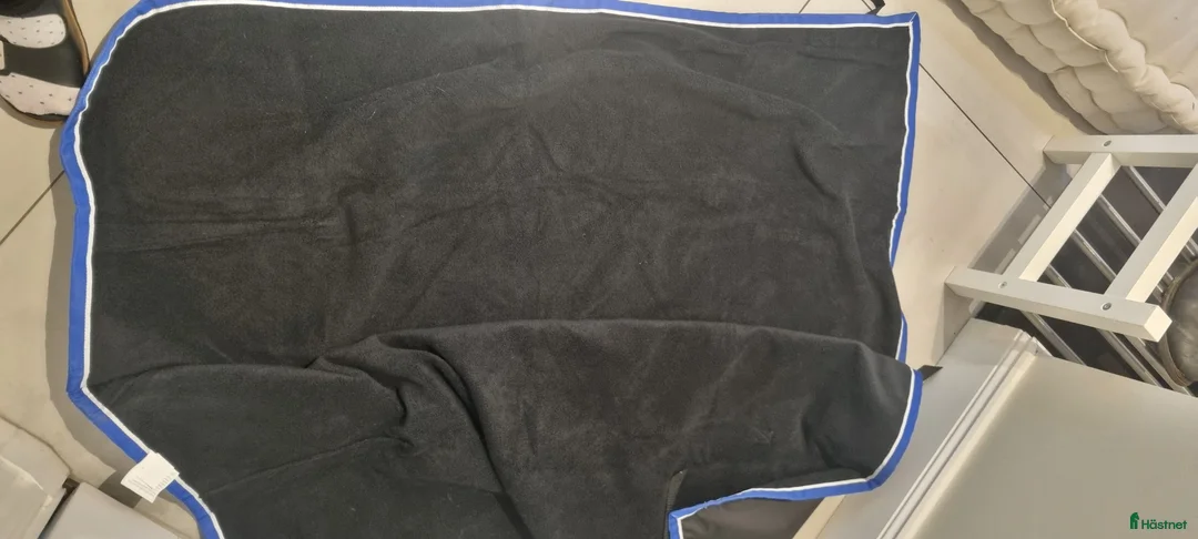 Täcken hästutrustning till salu: Körtäcke oanvänt stl L , ca 145cm i Södertälje - Annons 2