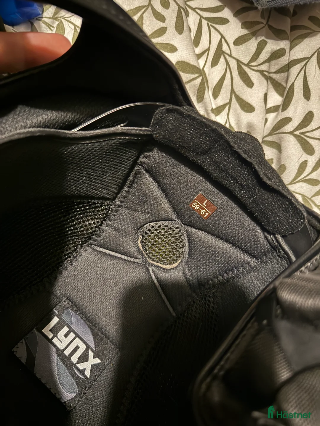 Hjälmar ryttarutrustning till salu: Back on track lynx i Tranås - Annons 3